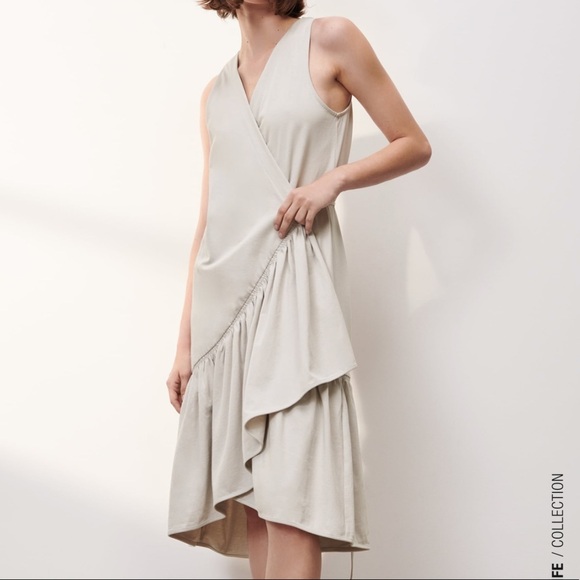 ZARA BNWT Ruffled Wrap 'Dress - Picture 2 of 6